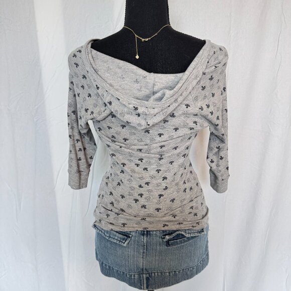 Vintage wet seal tee with hood \ y2k top - Picture 5 of 6